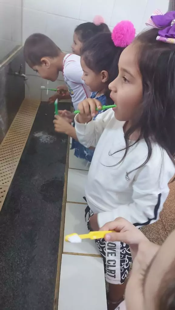 Prefeitura de Caracol realiza escovação supervisionada para estudantes e entrega de kits de higiene bucal Prefeitura de Caracol realiza escovação supervisionada para estudantes e entrega de kits de higiene bucal