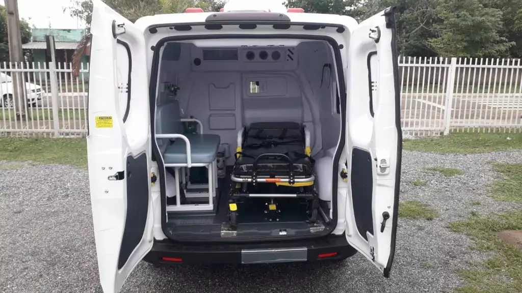 Prefeito de Caracol realiza entrega de ambulância para uso da Secretaria Municipal de Saúde Prefeito de Caracol realiza entrega de ambulância para uso da Secretaria Municipal de Saúde