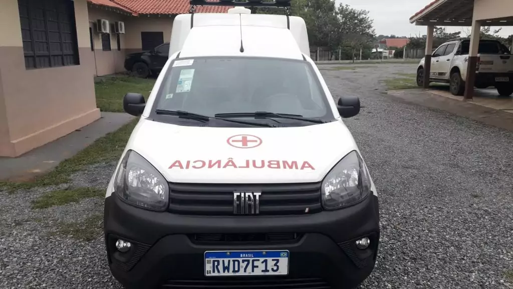 Prefeito de Caracol realiza entrega de ambulância para uso da Secretaria Municipal de Saúde Prefeito de Caracol realiza entrega de ambulância para uso da Secretaria Municipal de Saúde