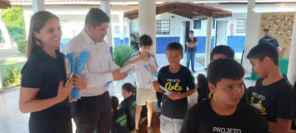 Em Caracol, projeto Arte com Música recebe 90 flautas da Cooperativa SICREDI Em Caracol, projeto Arte com Música recebe 90 flautas da Cooperativa SICREDI