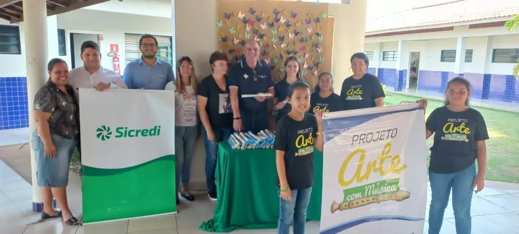 Em Caracol, projeto Arte com Música recebe 90 flautas da Cooperativa SICREDI Em Caracol, projeto Arte com Música recebe 90 flautas da Cooperativa SICREDI