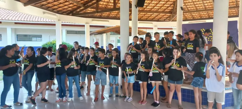 Em Caracol, projeto Arte com Música recebe 90 flautas da Cooperativa SICREDI Em Caracol, projeto Arte com Música recebe 90 flautas da Cooperativa SICREDI