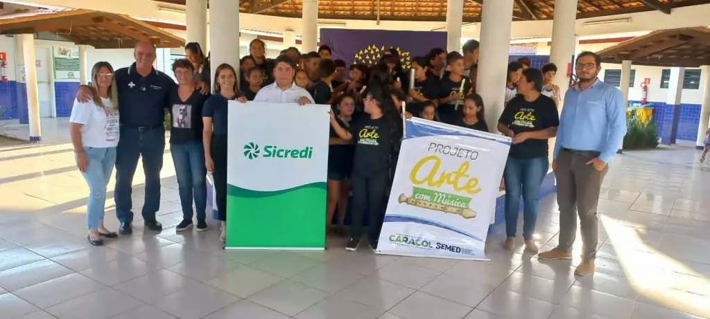 Em Caracol, projeto Arte com Música recebe 90 flautas da Cooperativa SICREDI Em Caracol, projeto Arte com Música recebe 90 flautas da Cooperativa SICREDI