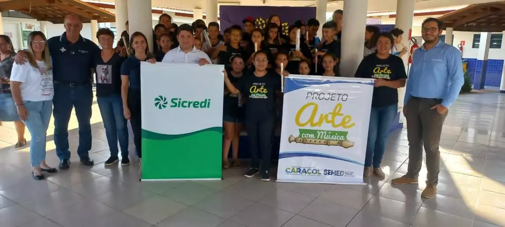 Em Caracol, projeto Arte com Música recebe 90 flautas da Cooperativa SICREDI Em Caracol, projeto Arte com Música recebe 90 flautas da Cooperativa SICREDI