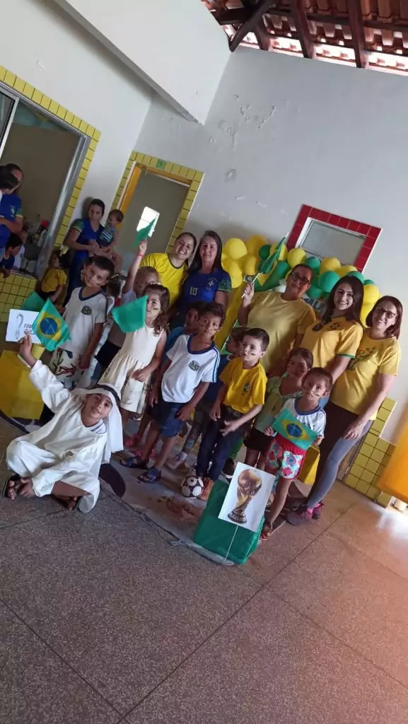 CEIM Hermito Benigno de Souza realiza atividades sobre a Copa do Mundo com estudantes