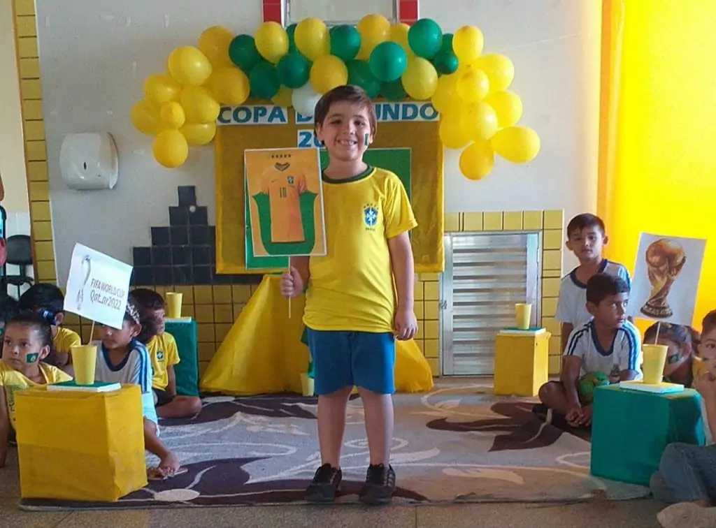 CEIM Hermito Benigno de Souza realiza atividades sobre a Copa do Mundo com estudantes