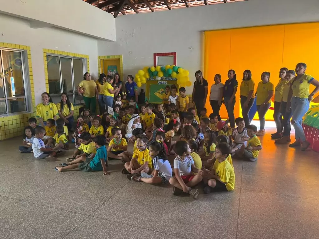 CEIM Hermito Benigno de Souza realiza atividades sobre a Copa do Mundo com estudantes