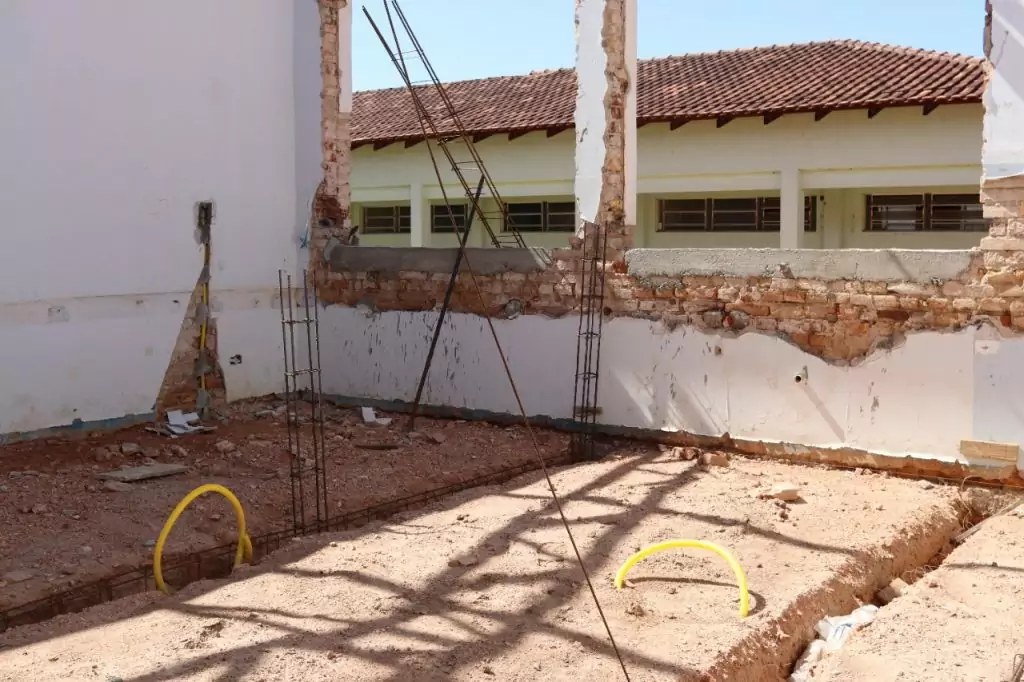 Prefeito Neco Pagliosa visita obras de reconstrução da Escola Estadual Dr. Rubens de Castro Pinto