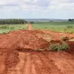 Valter Brito acompanha Dr. Bandeira e Chico Piroli em visita técnica aos serviços na estrada Nova Esperança