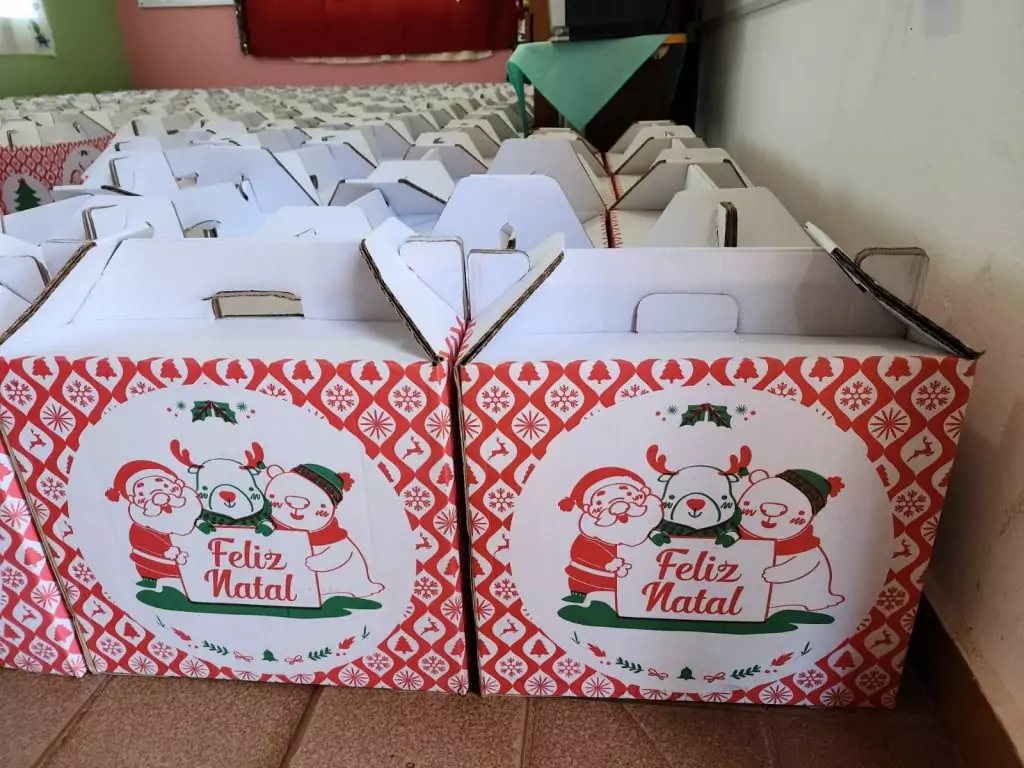 Prefeitura de Caracol presenteia servidores municipais com Cesta de Natal Prefeitura de Caracol presenteia servidores municipais com Cesta de Natal
