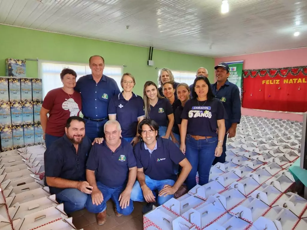 Prefeitura de Caracol presenteia servidores municipais com Cesta de Natal Prefeitura de Caracol presenteia servidores municipais com Cesta de Natal