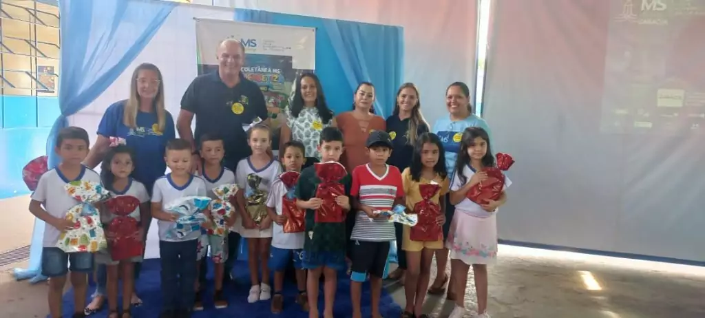 Prefeitura de Caracol premia alunos e professores destaque do programa MS Alfabetiza