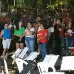 Com muita emoção e alegria, multidão prestigia inauguração da Iluminação Natalina de Caracol Com muita emoção e alegria, multidão prestigia inauguração da Iluminação Natalina de Caracol