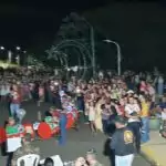 Com muita emoção e alegria, multidão prestigia inauguração da Iluminação Natalina de Caracol Com muita emoção e alegria, multidão prestigia inauguração da Iluminação Natalina de Caracol