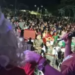 Com muita emoção e alegria, multidão prestigia inauguração da Iluminação Natalina de Caracol Com muita emoção e alegria, multidão prestigia inauguração da Iluminação Natalina de Caracol