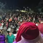 Com muita emoção e alegria, multidão prestigia inauguração da Iluminação Natalina de Caracol Com muita emoção e alegria, multidão prestigia inauguração da Iluminação Natalina de Caracol