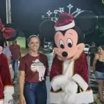 Com muita emoção e alegria, multidão prestigia inauguração da Iluminação Natalina de Caracol Com muita emoção e alegria, multidão prestigia inauguração da Iluminação Natalina de Caracol