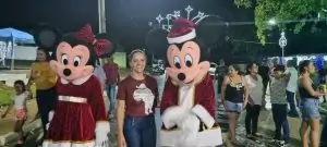 Com muita emoção e alegria, multidão prestigia inauguração da Iluminação Natalina de Caracol Com muita emoção e alegria, multidão prestigia inauguração da Iluminação Natalina de Caracol