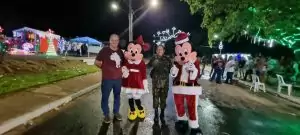 Com muita emoção e alegria, multidão prestigia inauguração da Iluminação Natalina de Caracol Com muita emoção e alegria, multidão prestigia inauguração da Iluminação Natalina de Caracol