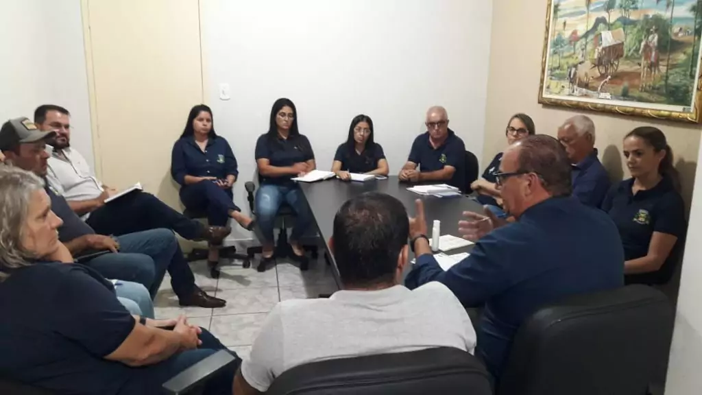 Prefeito Neco e Vice Preguinho se reúnem com secretários para planejar ações de 2023 Prefeito Neco e Vice Preguinho se reúnem com secretários para planejar ações de 2023