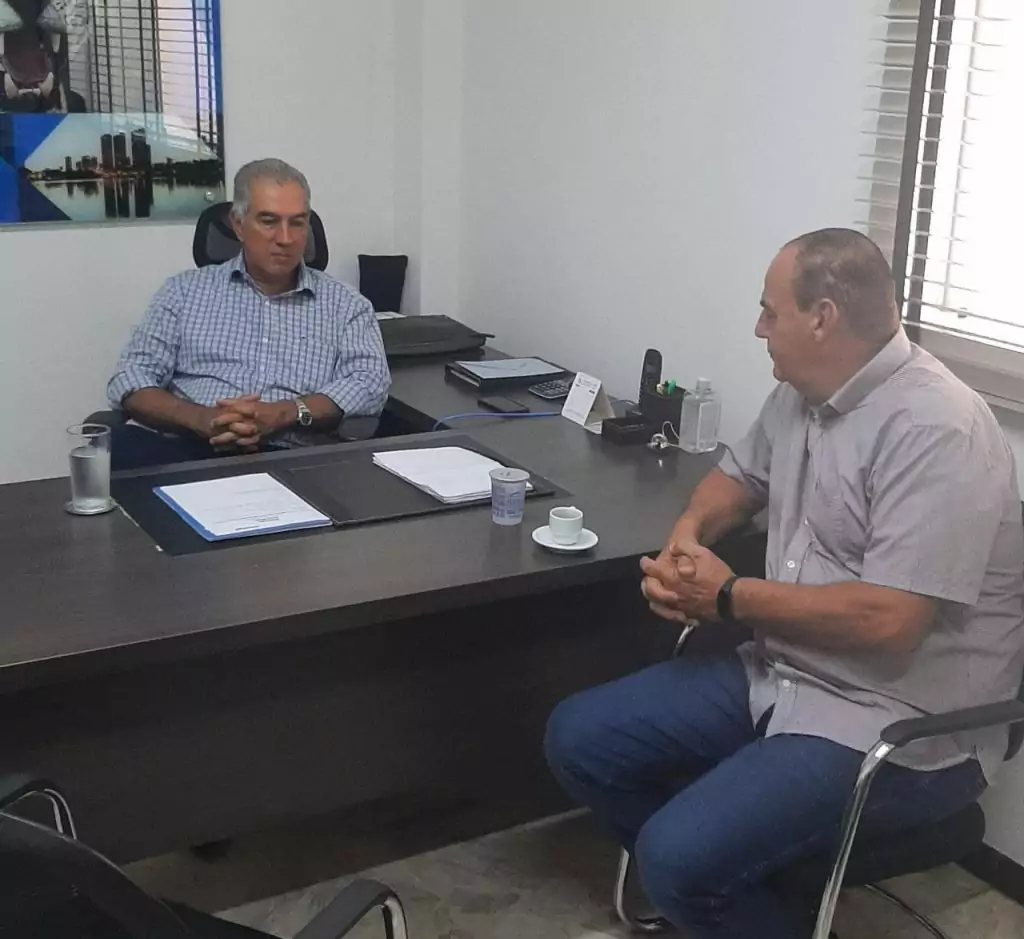 Prefeito de Caracol Neco Pagliosa visita ex-governador e presidente do PSDB Reinaldo Azambuja