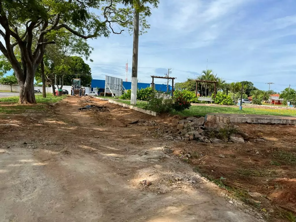 Neco Pagliosa comemora início da reforma da Praça Primeiro de Maio em Caracol