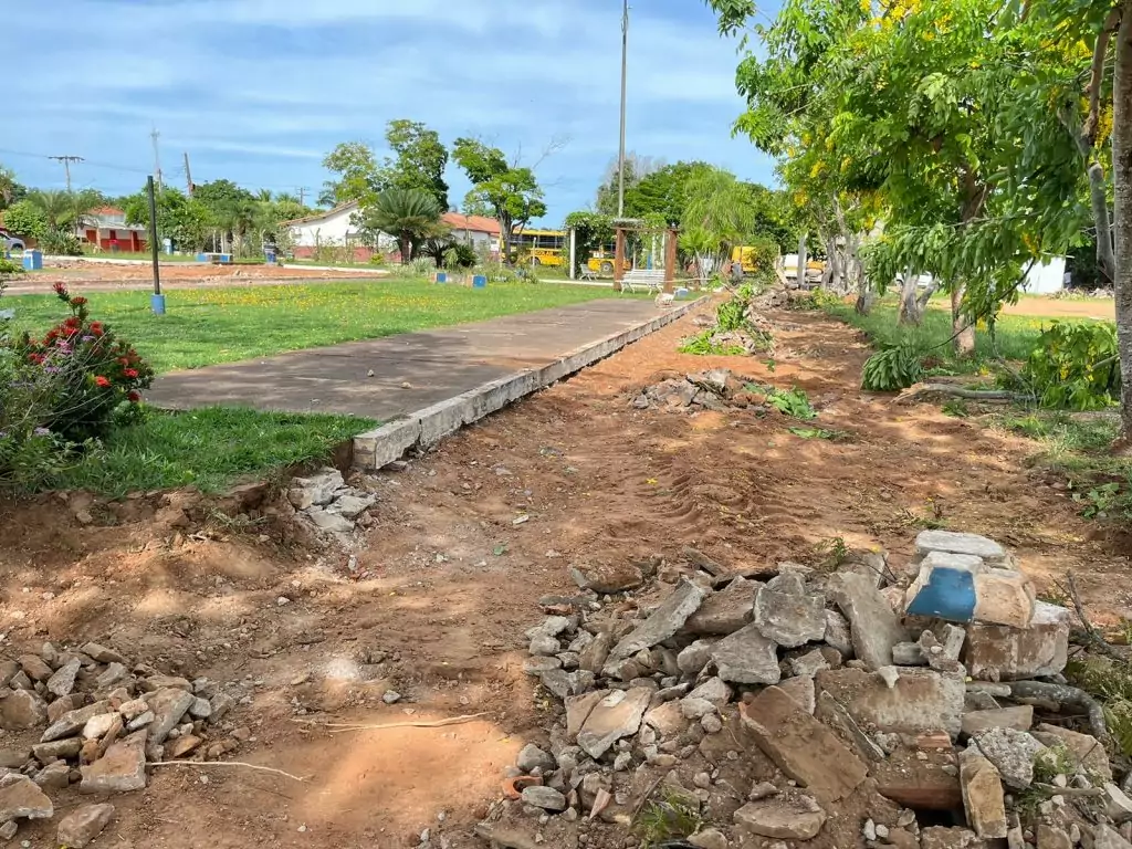 Neco Pagliosa comemora início da reforma da Praça Primeiro de Maio em Caracol