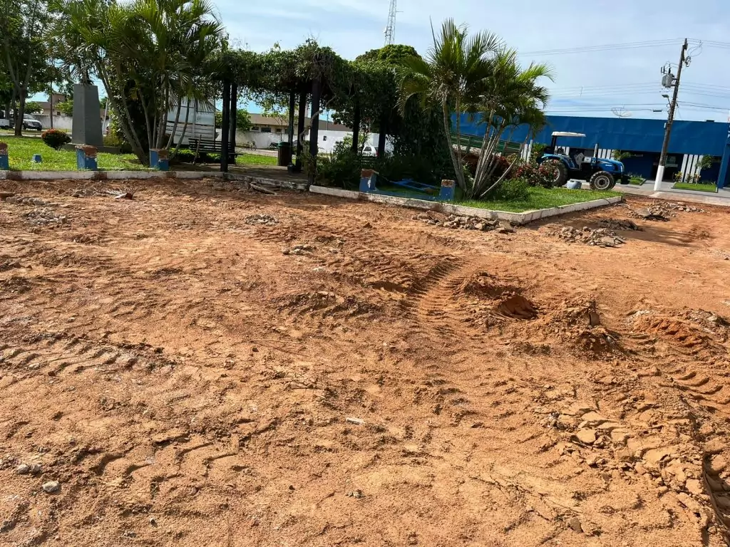 Neco Pagliosa comemora início da reforma da Praça Primeiro de Maio em Caracol