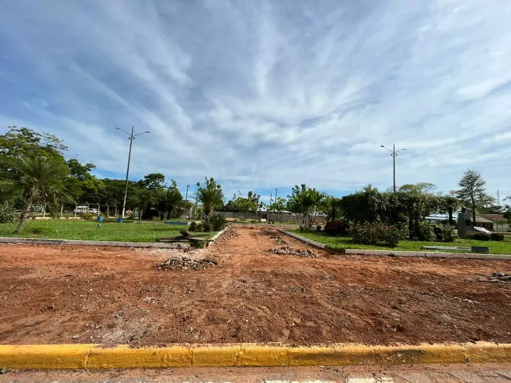 Neco Pagliosa comemora início da reforma da Praça Primeiro de Maio em Caracol