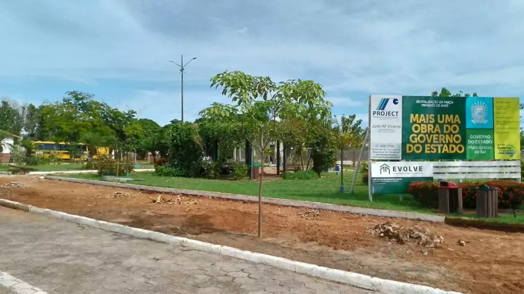 Neco Pagliosa comemora início da reforma da Praça Primeiro de Maio em Caracol