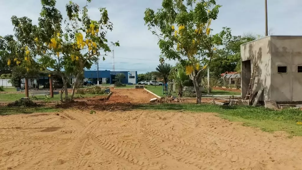 Neco Pagliosa comemora início da reforma da Praça Primeiro de Maio em Caracol