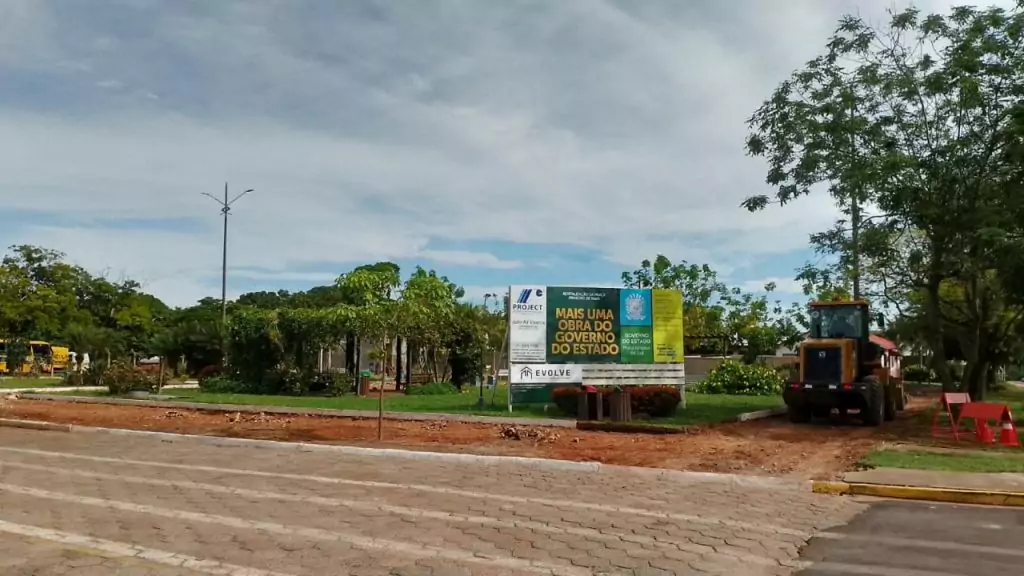 Neco Pagliosa comemora início da reforma da Praça Primeiro de Maio em Caracol