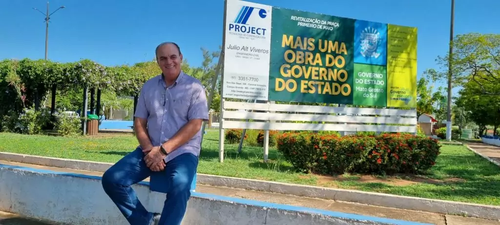 Neco Pagliosa comemora início da reforma da Praça Primeiro de Maio em Caracol