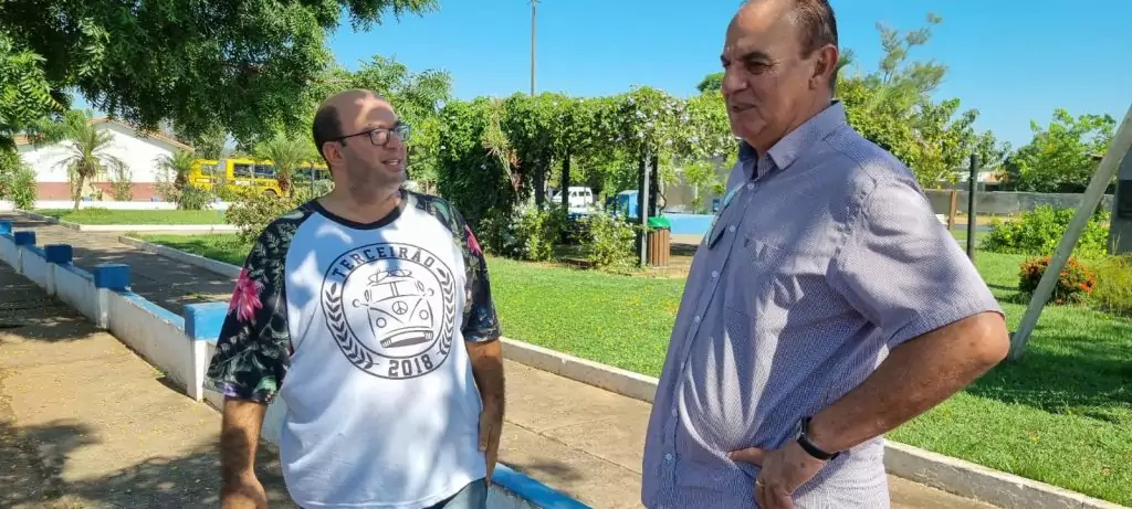 Neco Pagliosa comemora início da reforma da Praça Primeiro de Maio em Caracol