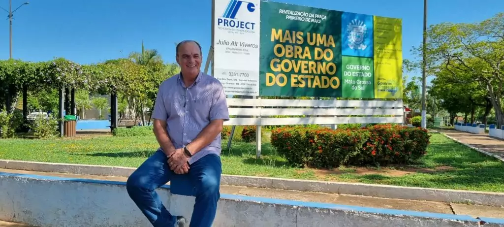 Neco Pagliosa comemora início da reforma da Praça Primeiro de Maio em Caracol