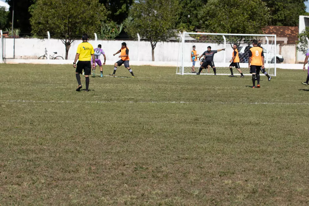 Primeira rodada do Campeonato Municipal de Futebol Suíço reúne grande público em Juti