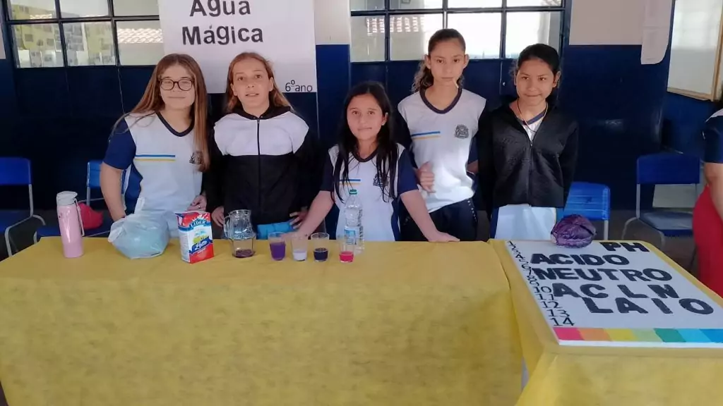 Escolas municipais realizaram Feira de Ciências para apresentação de projetos, pesquisas e experimentos dos alunos Escolas municipais realizaram Feira de Ciências para apresentação de projetos, pesquisas e experimentos dos alunos