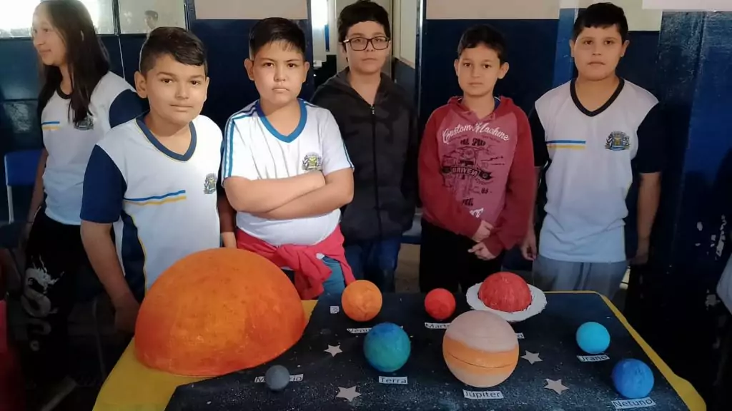 Escolas municipais realizaram Feira de Ciências para apresentação de projetos, pesquisas e experimentos dos alunos Escolas municipais realizaram Feira de Ciências para apresentação de projetos, pesquisas e experimentos dos alunos