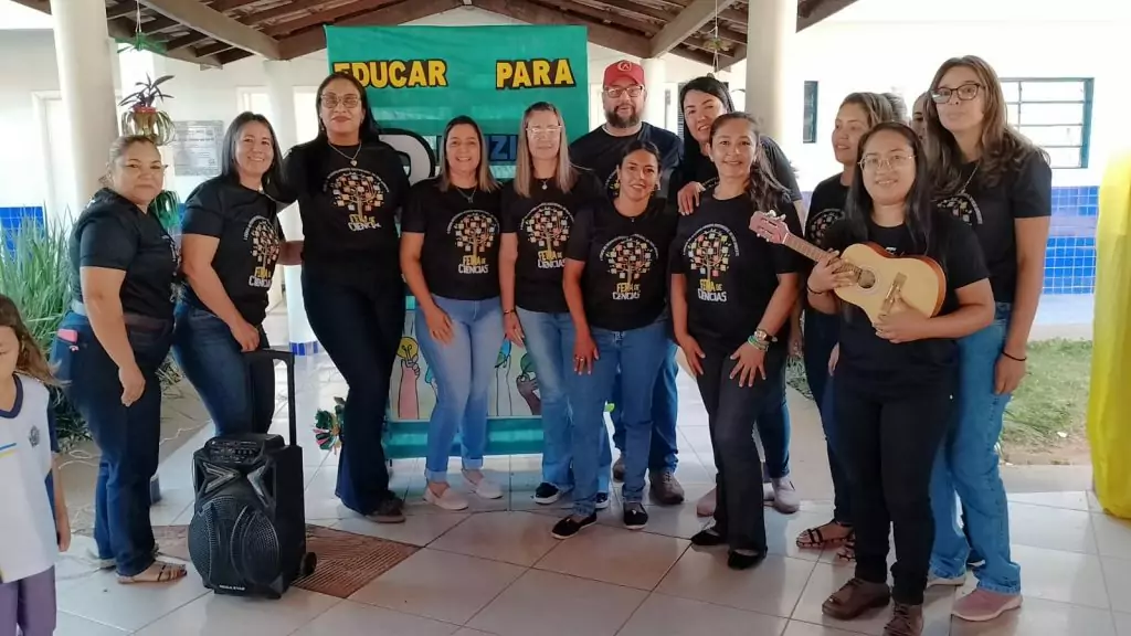 Escolas municipais realizaram Feira de Ciências para apresentação de projetos, pesquisas e experimentos dos alunos Escolas municipais realizaram Feira de Ciências para apresentação de projetos, pesquisas e experimentos dos alunos
