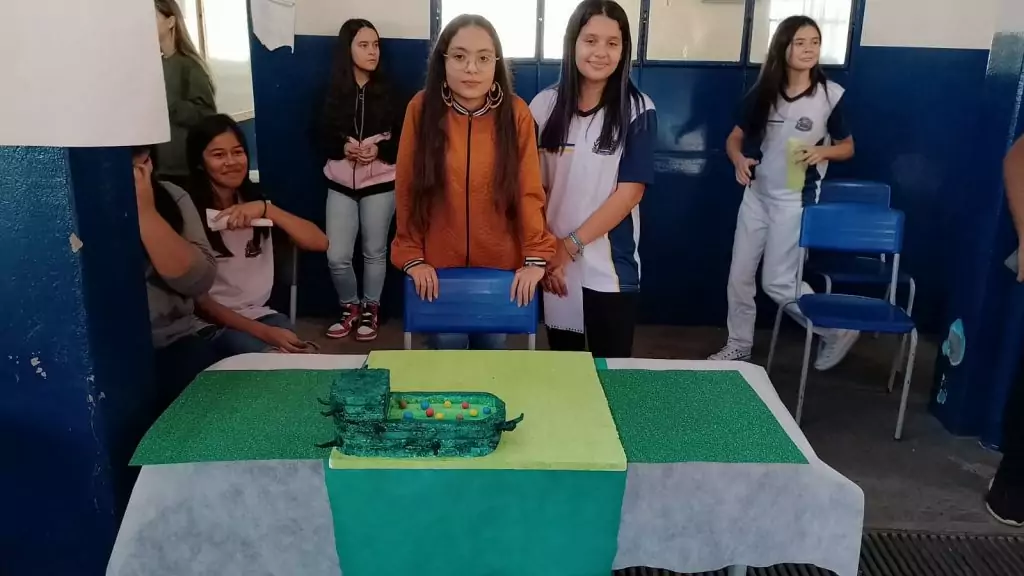 Escolas municipais realizaram Feira de Ciências para apresentação de projetos, pesquisas e experimentos dos alunos Escolas municipais realizaram Feira de Ciências para apresentação de projetos, pesquisas e experimentos dos alunos