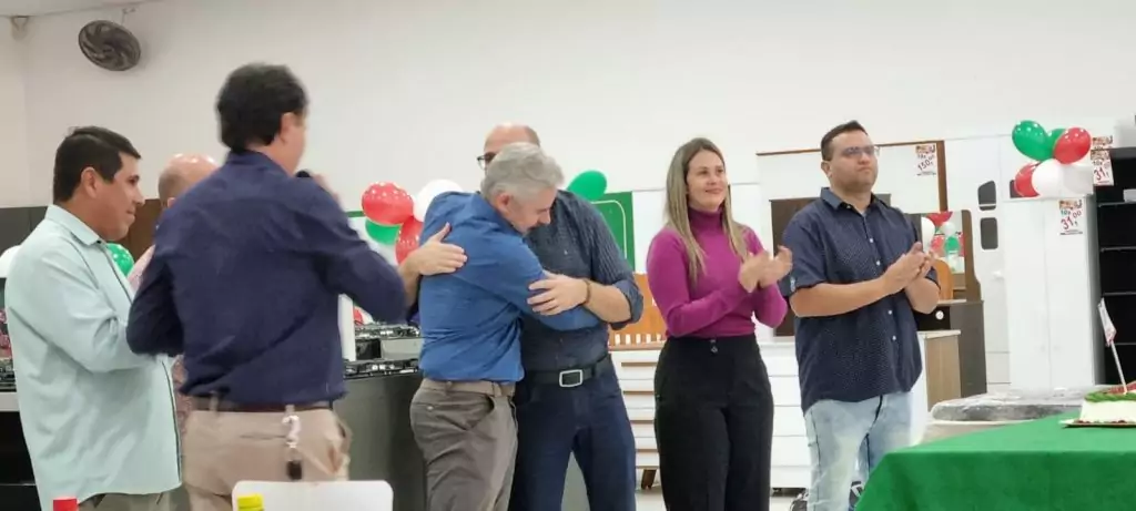 Pantanal Móveis celebra 20 anos em Amambai