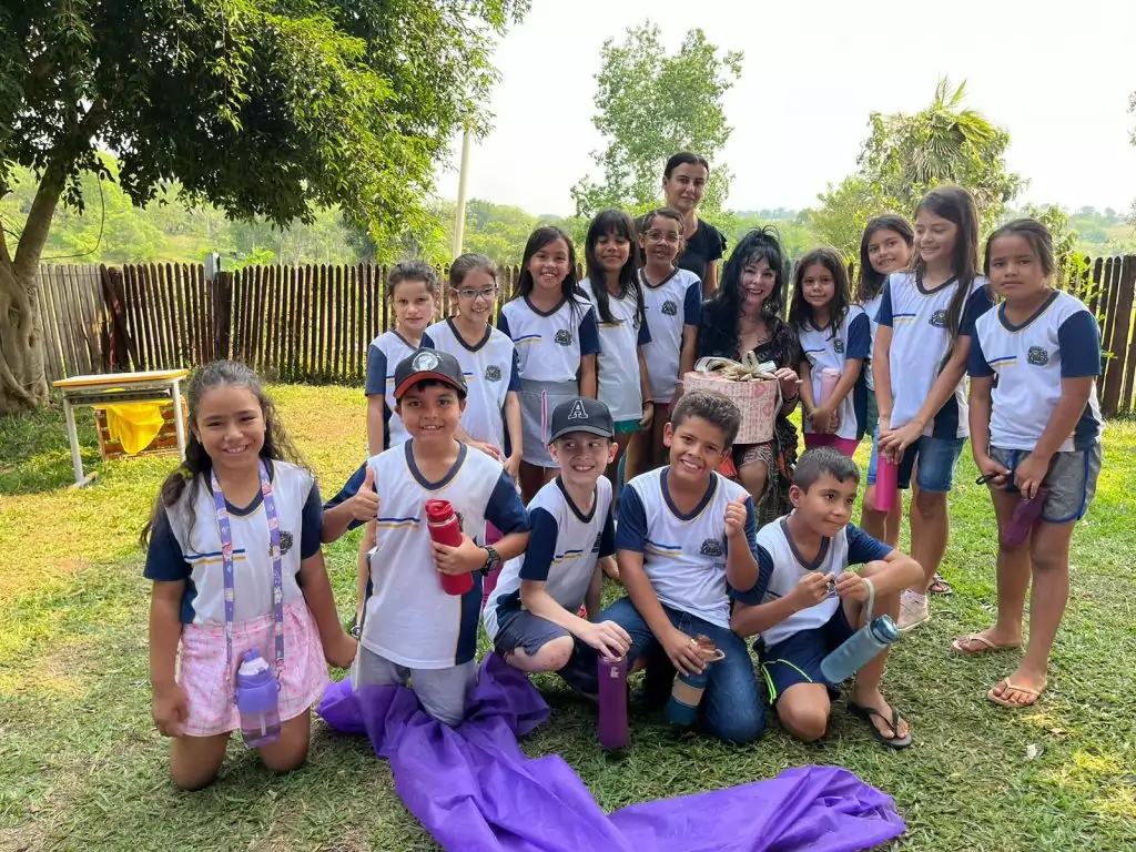 Escritora Sul-Mato-Grossense Sandra Andrade participa de Contação de Histórias com alunos da rede municipal de Caracol Escritora Sul-Mato-Grossense Sandra Andrade participa de Contação de Histórias com alunos da rede municipal de Caracol