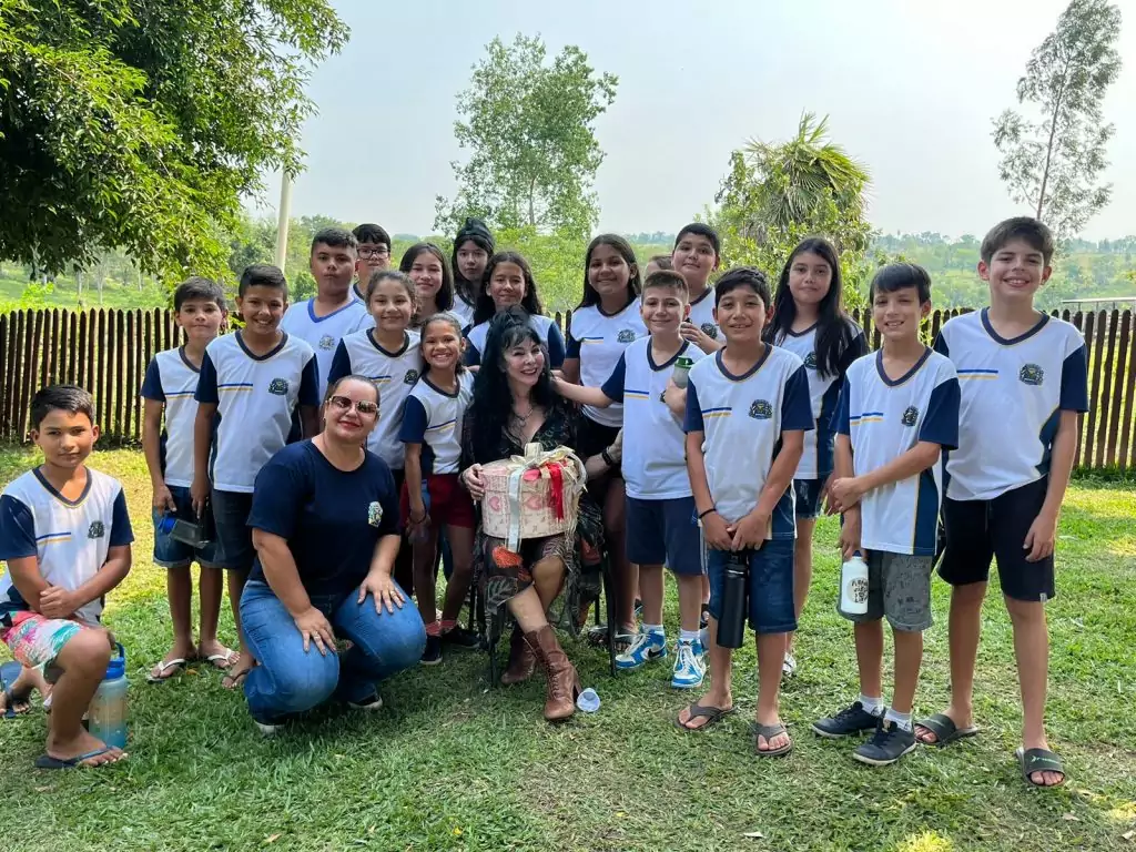 Escritora Sul-Mato-Grossense Sandra Andrade participa de Contação de Histórias com alunos da rede municipal de Caracol Escritora Sul-Mato-Grossense Sandra Andrade participa de Contação de Histórias com alunos da rede municipal de Caracol