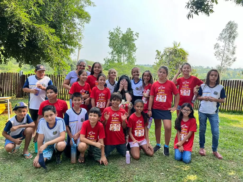 Escritora Sul-Mato-Grossense Sandra Andrade participa de Contação de Histórias com alunos da rede municipal de Caracol Escritora Sul-Mato-Grossense Sandra Andrade participa de Contação de Histórias com alunos da rede municipal de Caracol