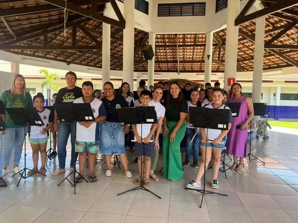 Escolas municipais de Caracol recebem materiais lúdicos da Cooperativa Sicredi