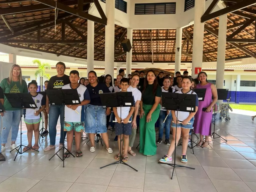 Escolas municipais de Caracol recebem materiais lúdicos da Cooperativa Sicredi