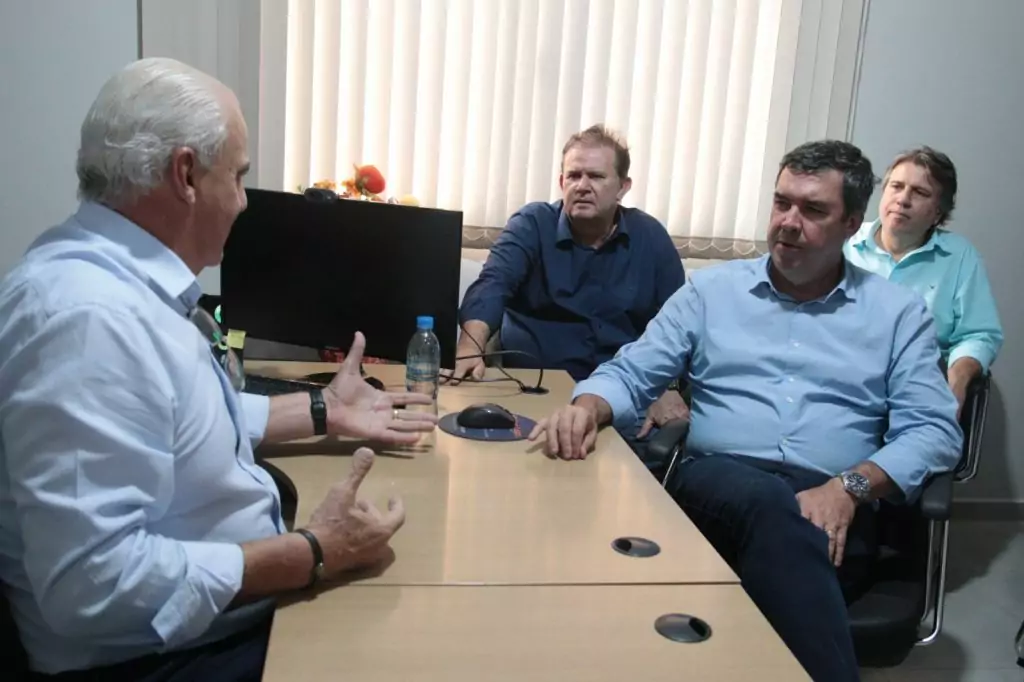 Durante agenda em Caracol, Governador Riedel faz visita técnica nas obras da Escola Estadual Dr. Rubens de Castro Pinto Durante agenda em Caracol, Governador Riedel faz visita técnica nas obras da Escola Estadual Dr. Rubens de Castro Pinto
