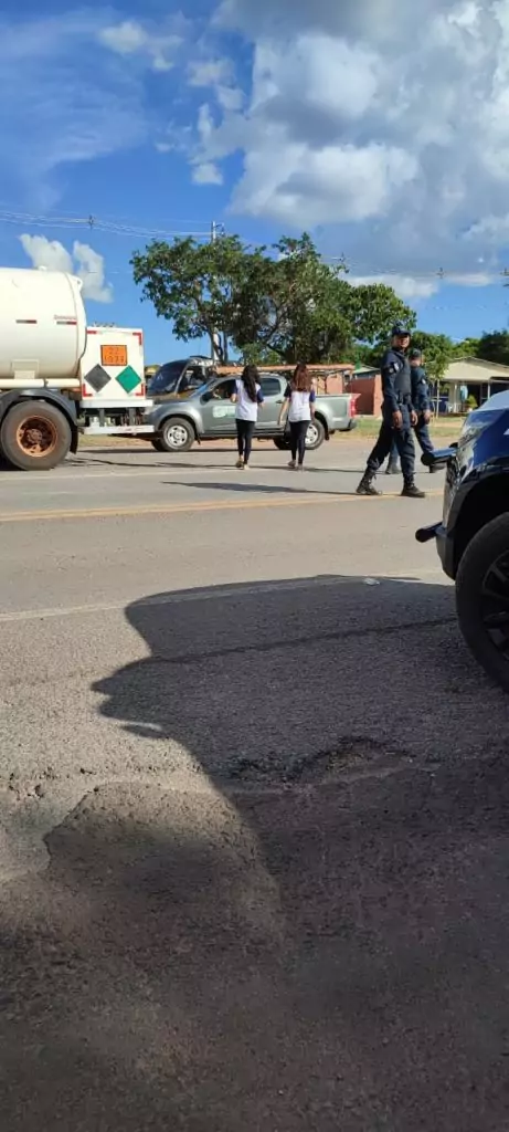 Estudantes da Escola Municipal Rural Inácio Silvestre Monteiro realizam blitz educativa contra a Dengue