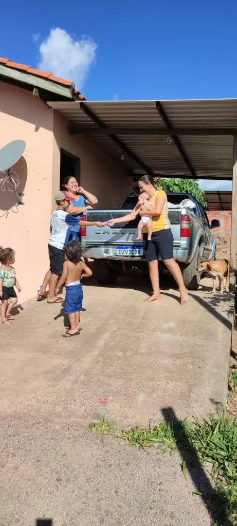 Estudantes da Escola Municipal Rural Inácio Silvestre Monteiro realizam blitz educativa contra a Dengue