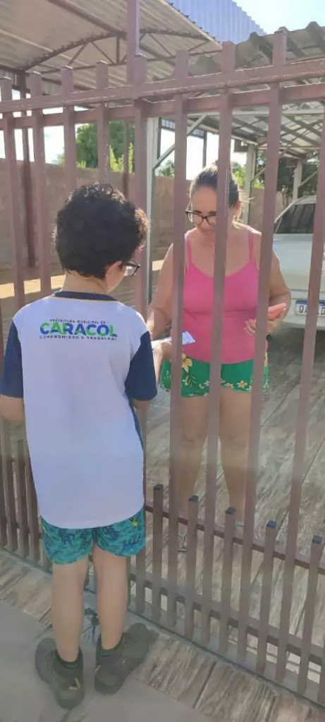 Estudantes da Escola Municipal Rural Inácio Silvestre Monteiro realizam blitz educativa contra a Dengue